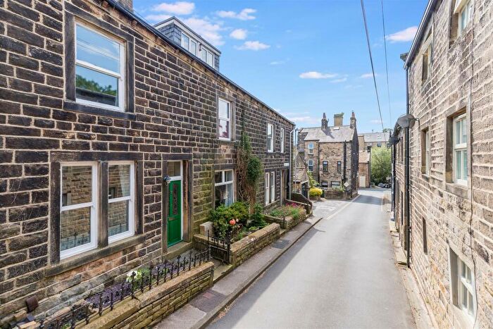 3 Bedroom House For Sale In Chapel Street, Addingham, Ilkley, LS29