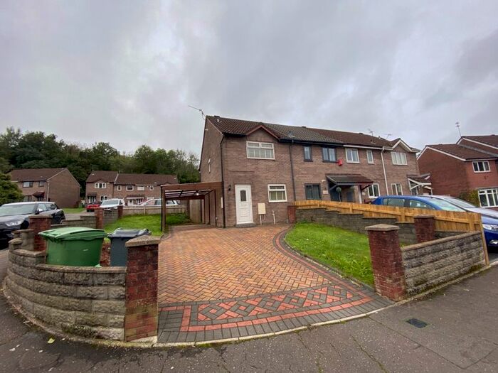2 Bedroom End Of Terrace House To Rent In Lauriston Park, Cardiff, CF5