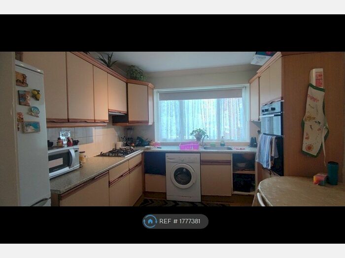 2 Bedroom Flat To Rent In The Shaftesburys, Barking, IG11