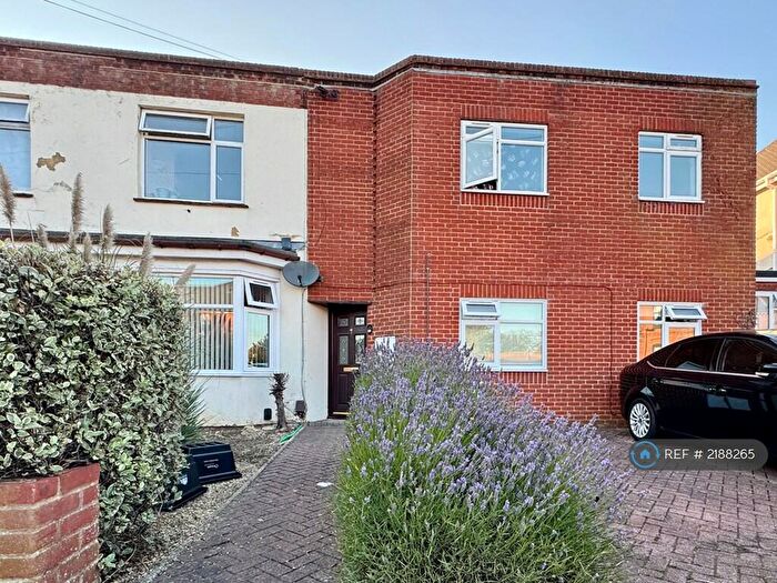 2 Bedroom Flat To Rent In Upper Shirley Avenue, Southampton, SO15