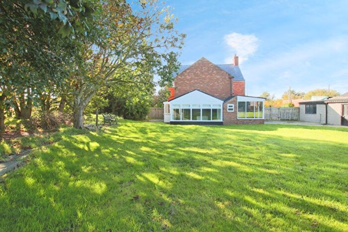 5 Bedroom Detached House For Sale In Kilnhouse Lane, Tunstall, Hull, HU12