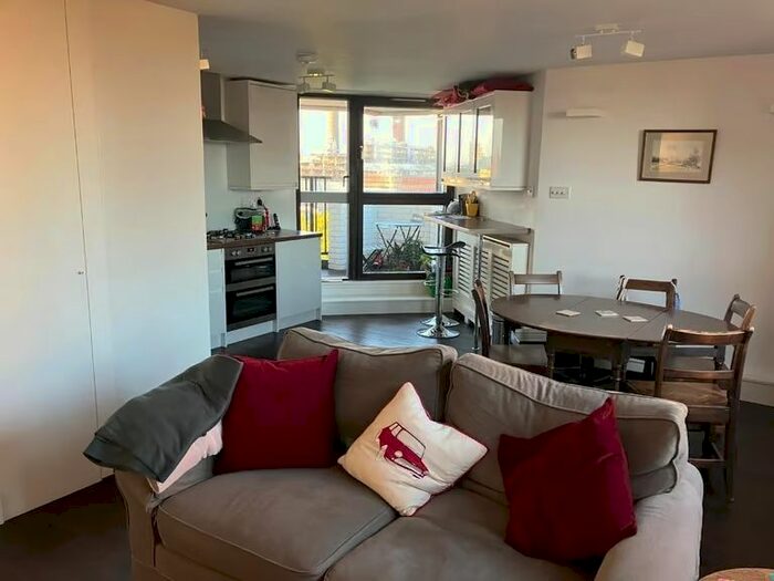 2 Bedroom Flat To Rent In Blantyre St, London, SW10