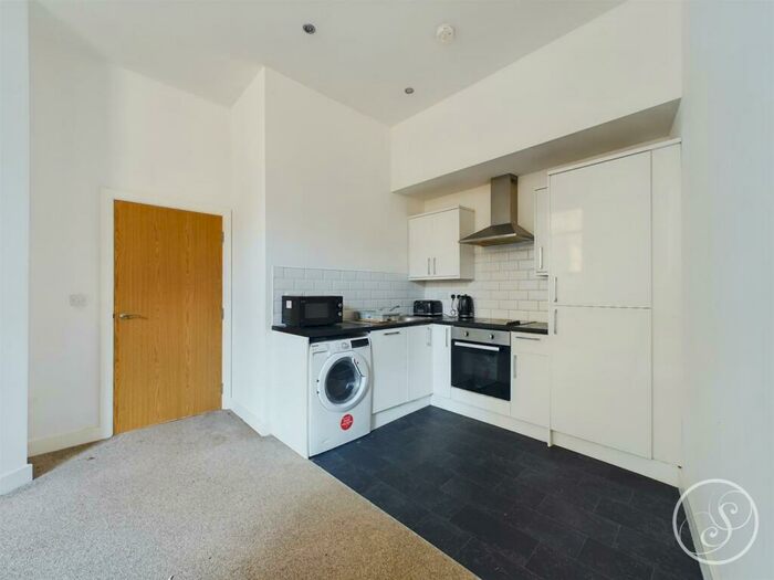 1 Bedroom Flat To Rent In Vicar Lane, Bradford, BD1