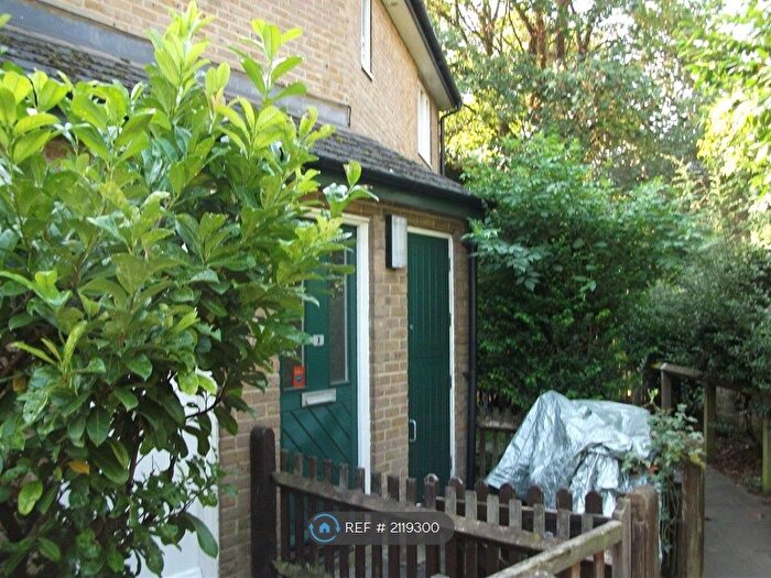 1 Bedroom Flat To Rent In Lewisham, London, SE8