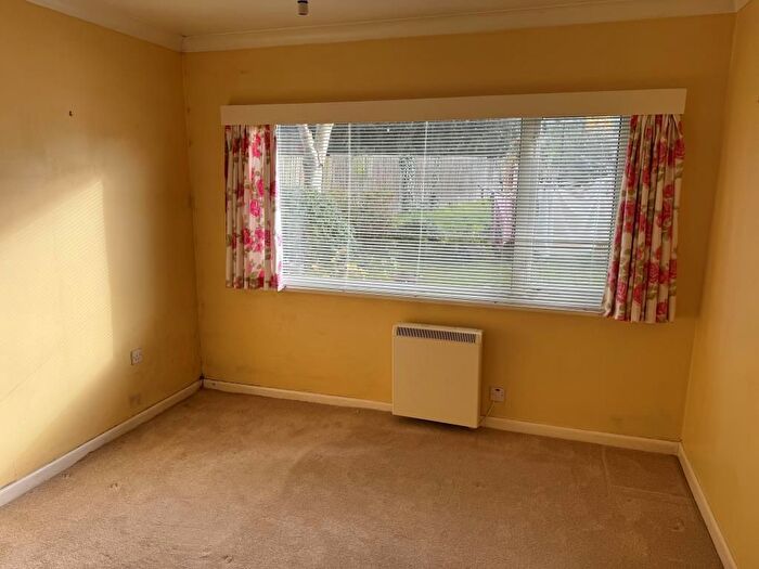 1 Bedroom Flat For Sale In Fairmead Close, Lake, Sandown, Isle Of Wight, PO36