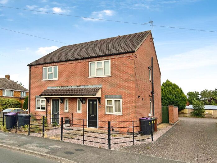3 Bedroom Semi-Detached House To Rent In Millview Road, Ruskington, NG34
