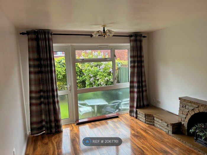 2 Bedroom Terraced House To Rent In Long Banks, Harlow, CM18