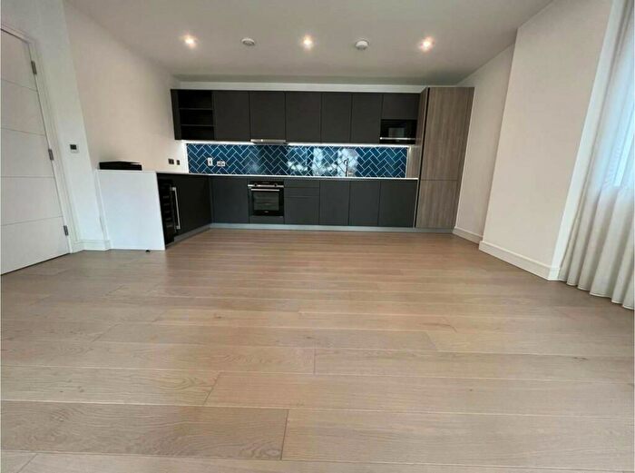 2 Bedroom Flat To Rent In Rosewood Building, Shoreditch, London, E2