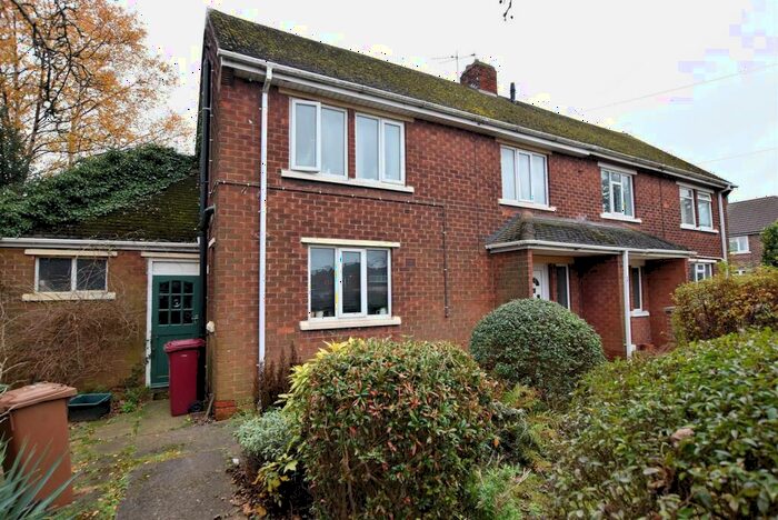 3 Bedroom Semi-Detached House To Rent In Alvingham Road, Scunthorpe, DN16