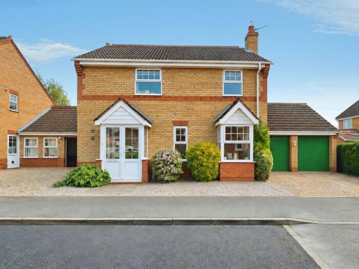 4 Bedroom Detached House For Sale In Deene Close, Market Deeping, PE6