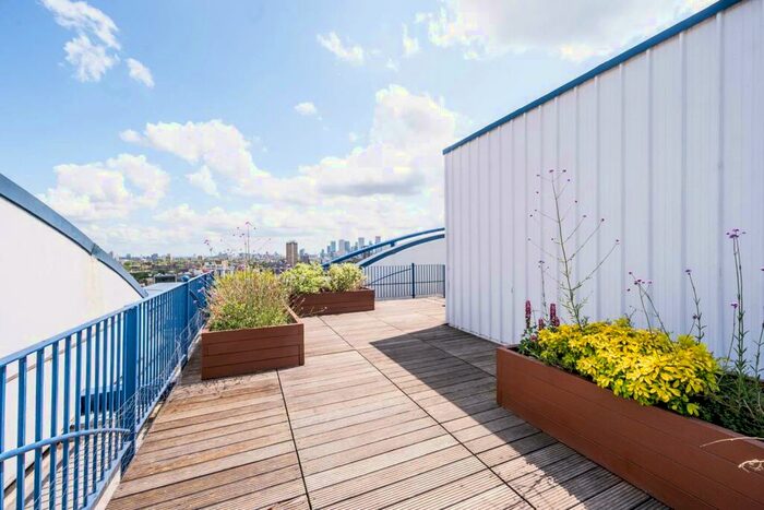 2 Bedroom Flat To Rent In Commercial Road, , Aldgate, London, E1