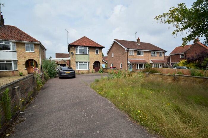 3 Bedroom Detached House To Rent In Dereham Road, Norwich, NR2