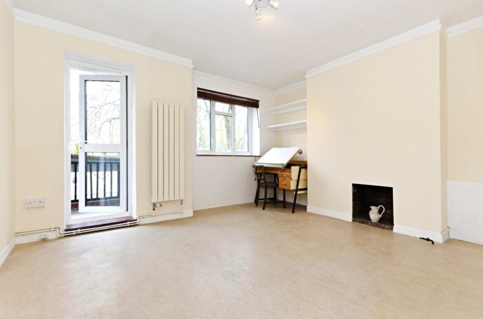 1 Bedroom Flat To Rent In Hilldrop Estate, Tufnell Park, London, N7