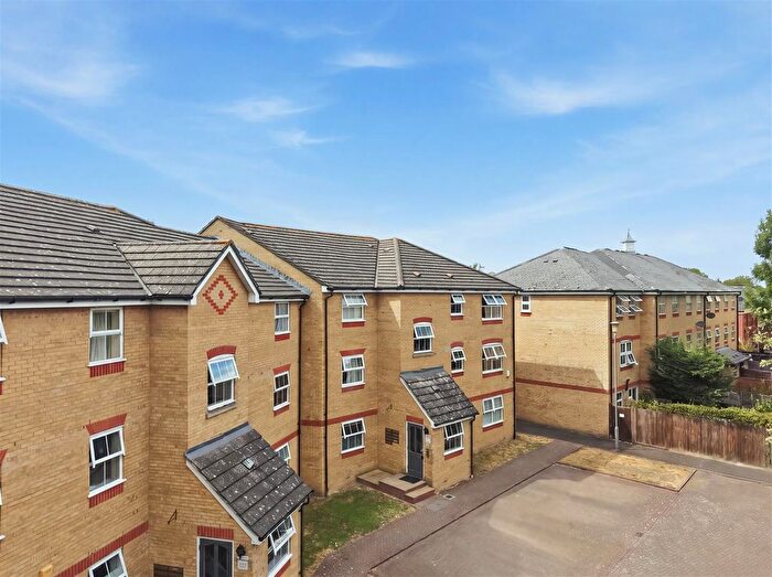 1 Bedroom Flat For Sale In Soper Mews, Harston Drive, Enfield, EN3