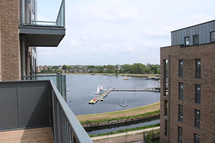 3 Bedroom Flat To Rent In Hythe House, Green Lanes Walk, Finsbury Park, London, N4