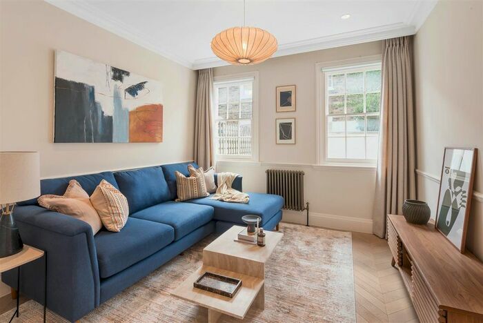 3 Bedroom Property To Rent In Graham Terrace, London, SW1W