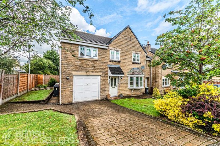 4 Bedroom House For Sale In Crowden Drive, Hadfield, Glossop, Derbyshire, SK13
