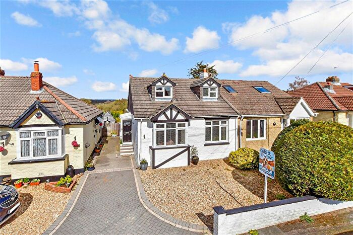 4 Bedroom Chalet For Sale In Victoria Avenue, Widley, Waterlooville, Hampshire, PO7