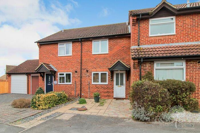 2 Bedroom Terraced House For Sale In Wilfred Way, Thatcham, RG19