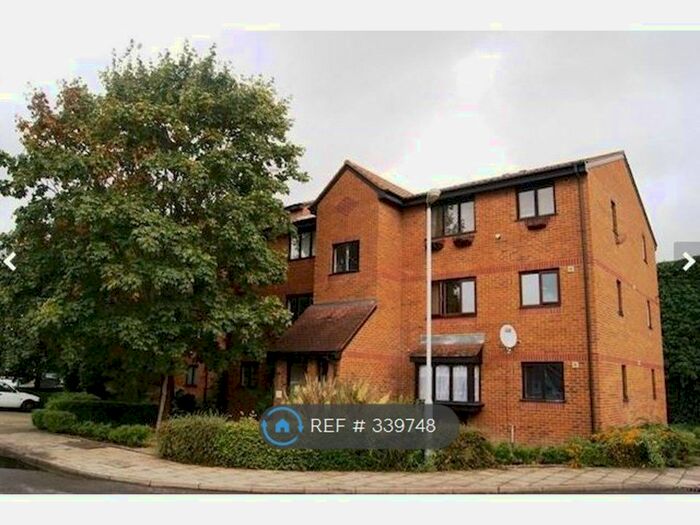 Studio To Rent In John Silkin Lane, London, SE8