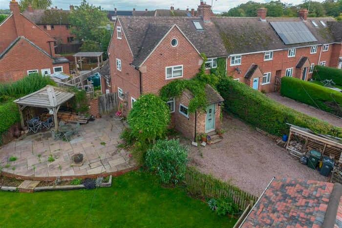 4 Bedroom End Of Terrace House For Sale In Knights Hill, Severn Stoke, Worcester, WR8