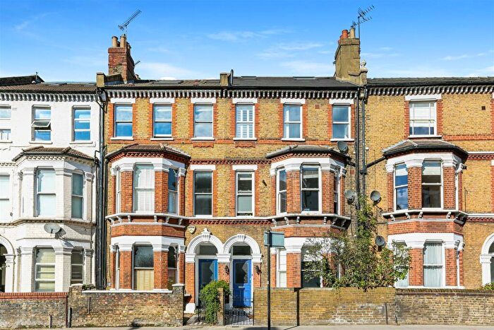 1 Bedroom Apartment To Rent In London, SW11