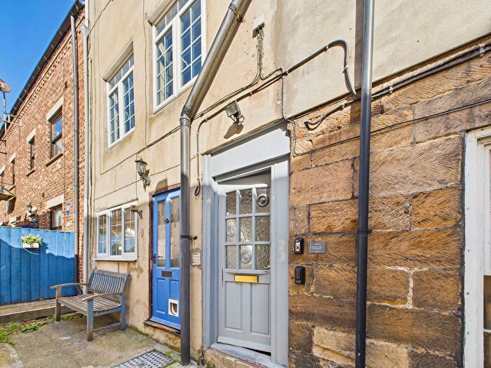 2 Bedroom Cottage For Sale In Flowergate, Whitby, YO21
