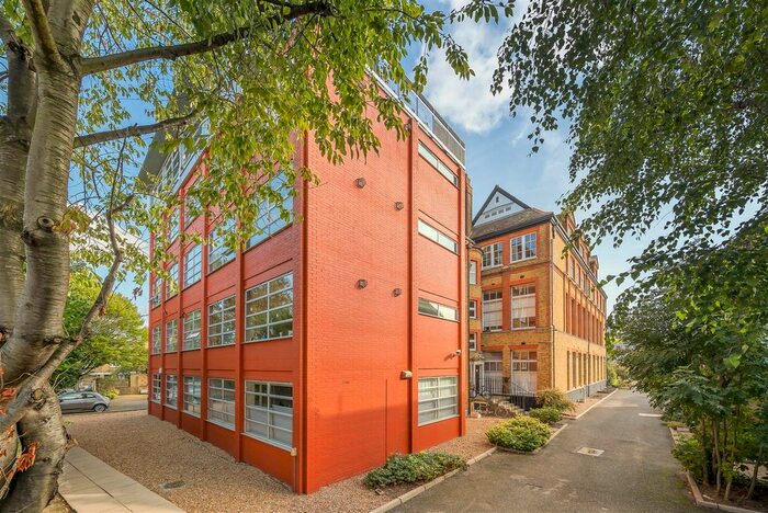 3 Bedroom Flat To Rent In York Grove, Peckham, London, SE15