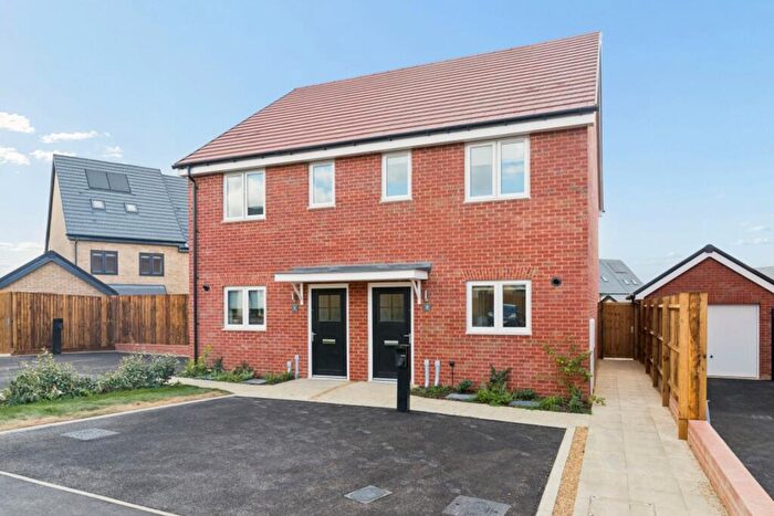 2 Bedroom Semi-Detached House To Rent In Scudder Close, Stevenage, SG1
