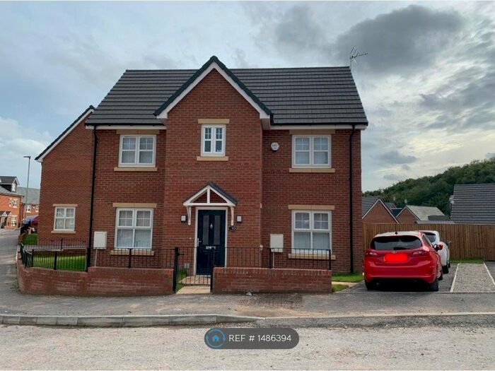 4 Bedroom Detached House To Rent In Saddlecote Close, Manchester, M8