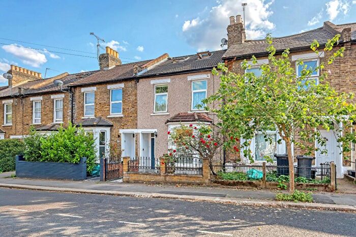 4 Bedroom Terraced House For Sale In Granville Road, London, E18