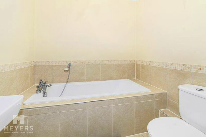 2 Bedroom Flat For Sale In High Street, Poole Town Centre, BH15