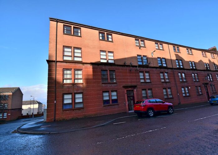 2 Bedroom Flat To Rent In C Roxburgh Street, Greenock, PA15
