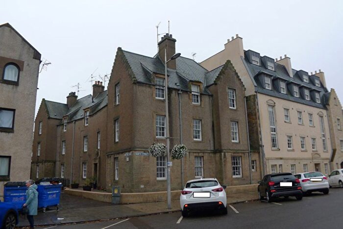 2 Bedroom Flat To Rent In North Street, Flat, St Andrews, KY16
