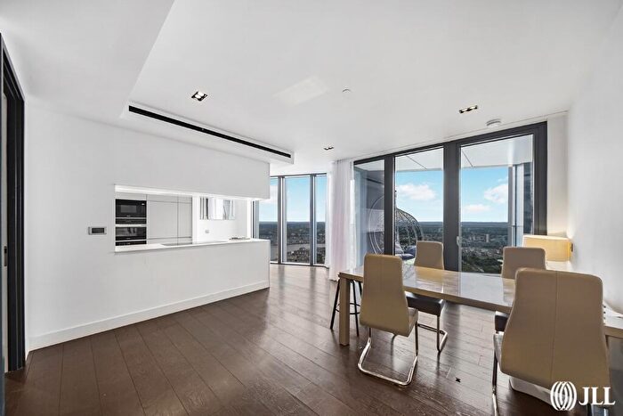 3 Bedroom Flat To Rent In Amory Tower, Marsh Wall, E14