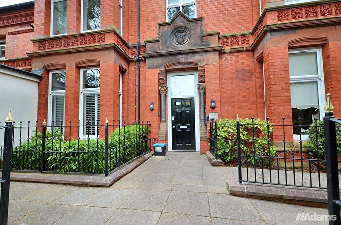 2 Bedroom Flat For Sale In Lawson House, Higher Runcorn, WA7