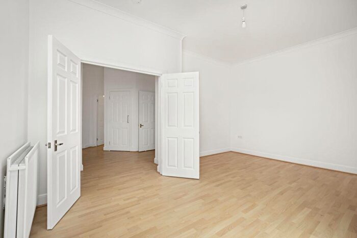 2 Bedroom Flat For Sale In (flat ), East Fountainbridge, Tollcross, Edinburgh, EH3