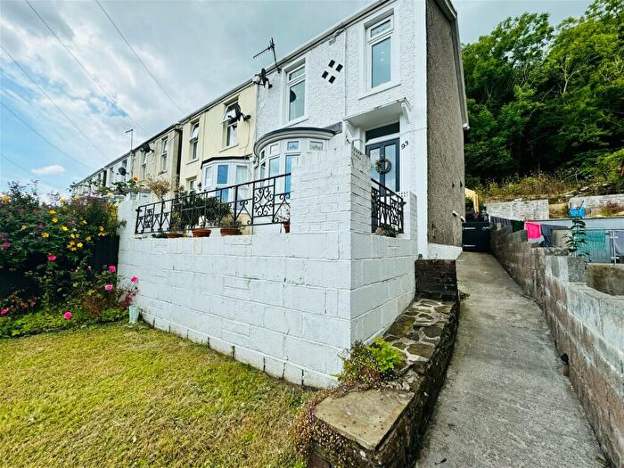3 Bedroom Semi-Detached House For Sale In Llwydarth Road, Maesteg, CF34