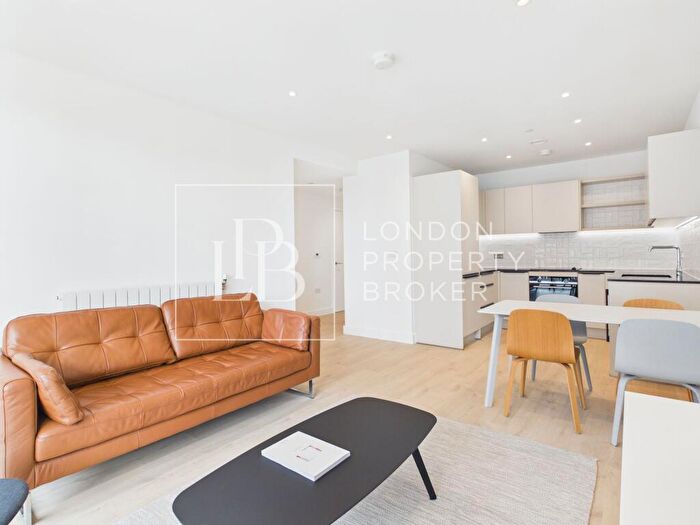 1 Bedroom Apartment To Rent In Dray House, Lombard Square, SE28