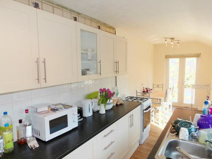 3 Bedroom Terraced House To Rent In Derwent Street | Student House | /, LN1