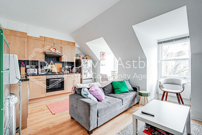 1 Bedroom Apartment To Rent In Finchley Road, Hampstead, London, NW3