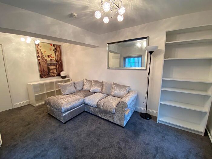 3 Bedroom Flat To Rent In London Road, Liverpool, L3