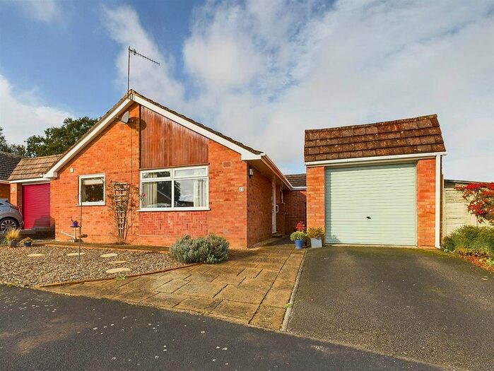 3 Bedroom Detached Bungalow For Sale In Ryall Meadow, Upton-Upon-Severn, Worcester, WR8
