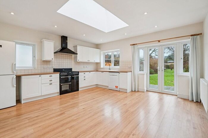 4 Bedroom Semi-detached House To Rent In Oxhey Avenue, Oxhey, Watford, WD19