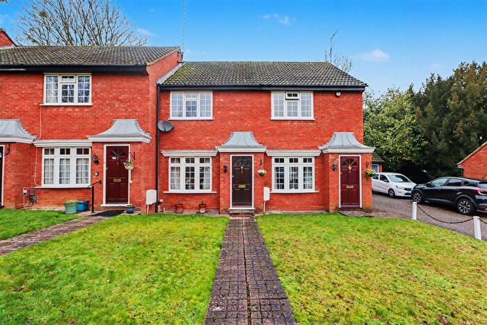 2 Bedroom Terraced House For Sale In Athlone Close, Radlett, WD7