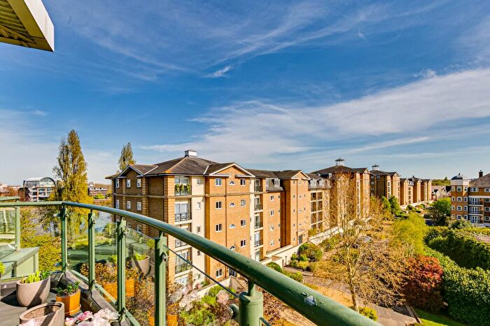 2 Bedroom Flat To Rent In Brasenose Drive, Barnes, SW13