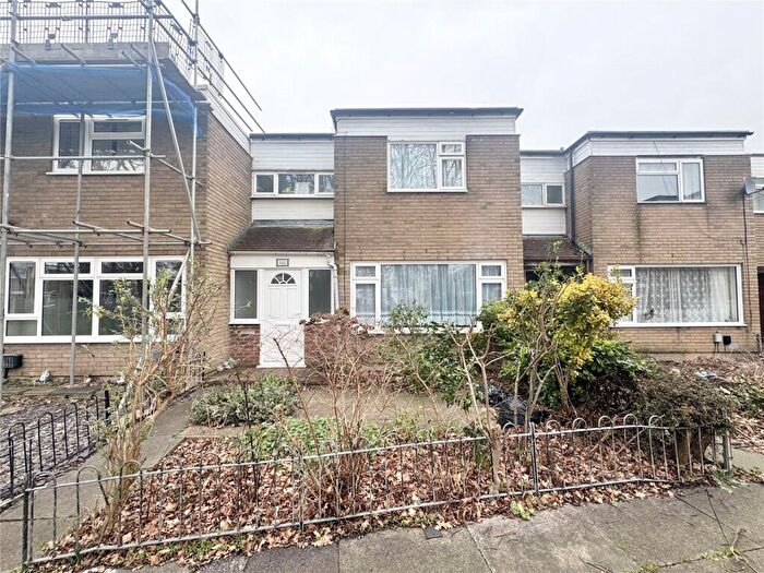 3 Bedroom Terraced House For Sale In Caswell Close, Farnborough, Hampshire, GU14