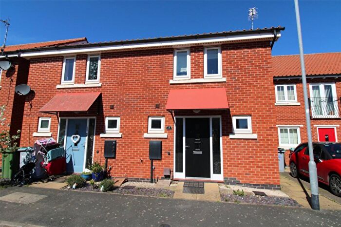 3 Bedroom Semi-Detached House To Rent In Fernwood, Newark, Nottinghamshire, NG24