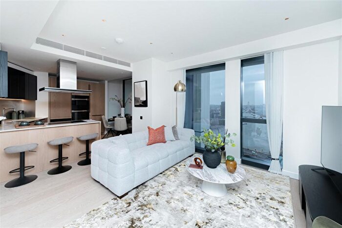 2 Bedroom Flat To Rent In River Park Tower, Nine Elms Lane, London, SW8