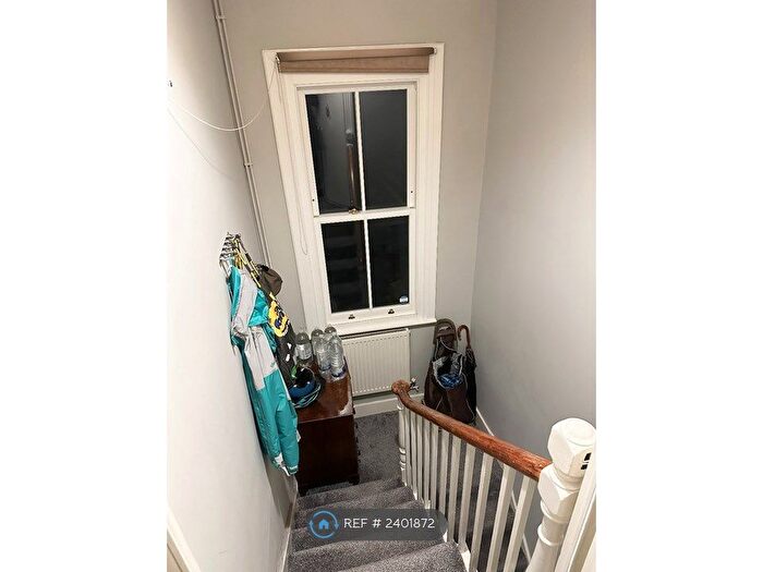 1 Bedroom Flat To Rent In Tradescant Road, London, SW8